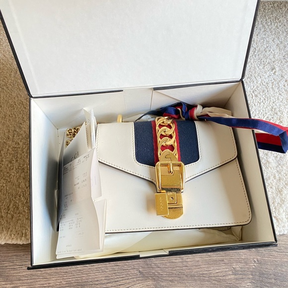 SOLD Gucci Sylvie mini calfskin bag - Picture 2 of 9